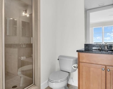300 Beach Drive Ne - Photo Thumbnail 38