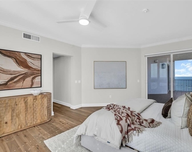 300 Beach Drive Ne - Photo Thumbnail 24