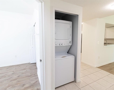 9510 Newdale Way - Photo Thumbnail 16