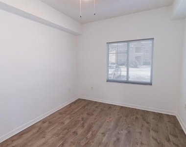9510 Newdale Way - Photo Thumbnail 12