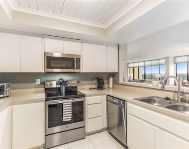 700 Island Way - Photo Thumbnail 15