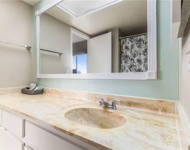 700 Island Way - Photo Thumbnail 28