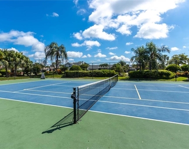 700 Island Way - Photo Thumbnail 33