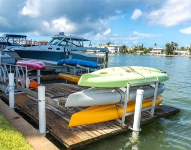 700 Island Way - Photo Thumbnail 45