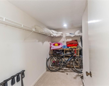 700 Island Way - Photo Thumbnail 24