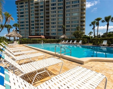 700 Island Way - Photo Thumbnail 40