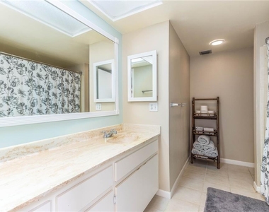700 Island Way - Photo Thumbnail 26