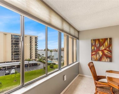 700 Island Way - Photo Thumbnail 11