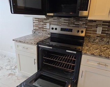 14045 Notreville Way - Photo Thumbnail 12