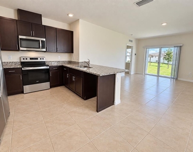 1713 Southfork Drive - Photo Thumbnail 4