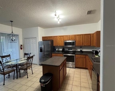 137 African Daisy Court - Photo Thumbnail 6