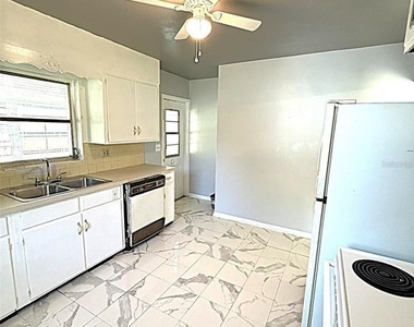 105 Hill Circle - Photo Thumbnail 3