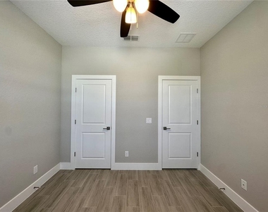 547 Albatross Drive - Photo Thumbnail 16