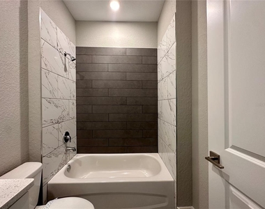 547 Albatross Drive - Photo Thumbnail 22