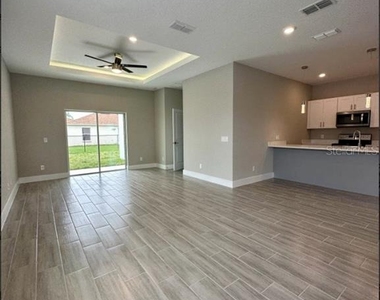 547 Albatross Drive - Photo Thumbnail 2