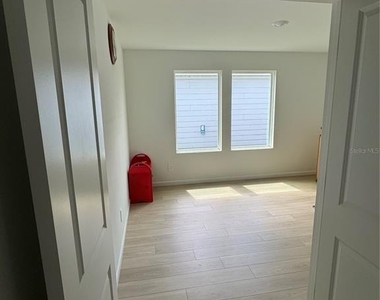 3833 Amers Loop - Photo Thumbnail 20
