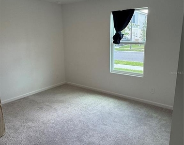 3833 Amers Loop - Photo Thumbnail 13