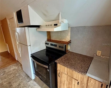 417 Mabbette Street - Photo Thumbnail 5