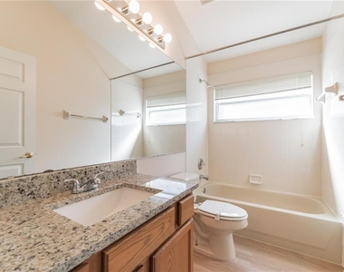 8104 Santee Drive - Photo Thumbnail 4