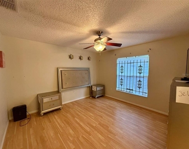 232 Strawflower Court - Photo Thumbnail 13