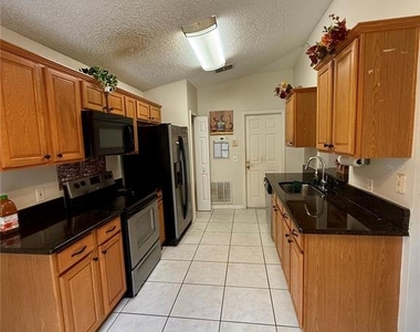 232 Strawflower Court - Photo Thumbnail 7