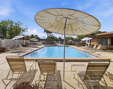 2300 Barbados Drive - Photo Thumbnail 37