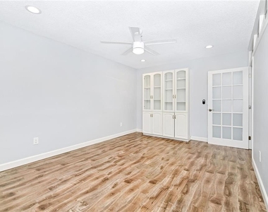 2300 Barbados Drive - Photo Thumbnail 14