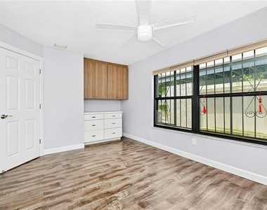 2300 Barbados Drive - Photo Thumbnail 18