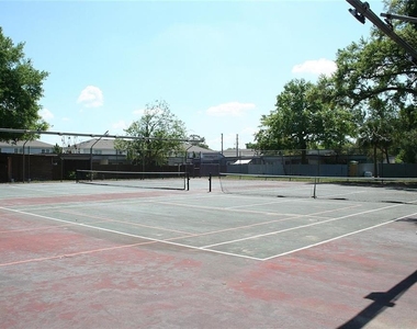 2300 Barbados Drive - Photo Thumbnail 35