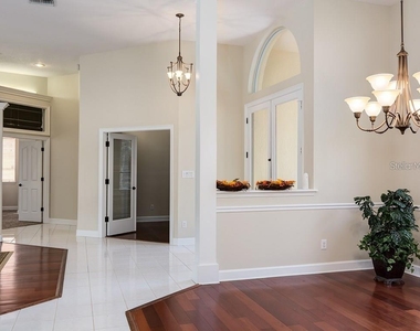 7407 Park Springs Circle - Photo Thumbnail 6