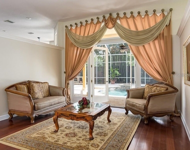 7407 Park Springs Circle - Photo Thumbnail 4
