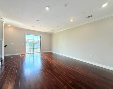 6117 Metrowest Boulevard - Photo Thumbnail 5
