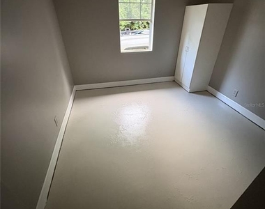 455 Pursley Street - Photo Thumbnail 3