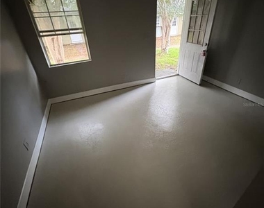 455 Pursley Street - Photo Thumbnail 1