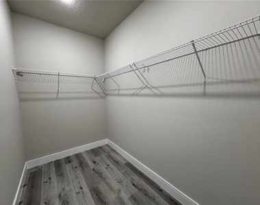 7065 N Lime Drive - Photo Thumbnail 7