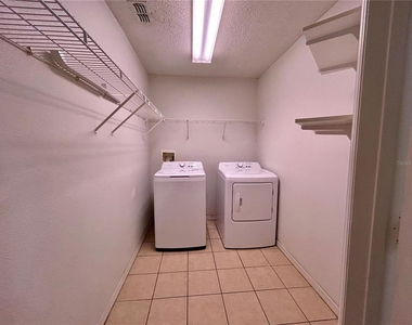 138 Sir Phillips Drive - Photo Thumbnail 12