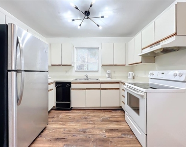4166 Plantation Cove Drive - Photo Thumbnail 2