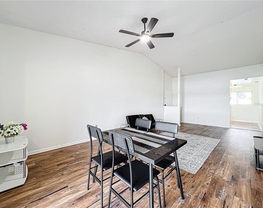 4166 Plantation Cove Drive - Photo Thumbnail 6