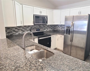 3524 Forest Branch Drive - Photo Thumbnail 5