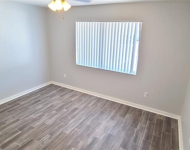 3524 Forest Branch Drive - Photo Thumbnail 14