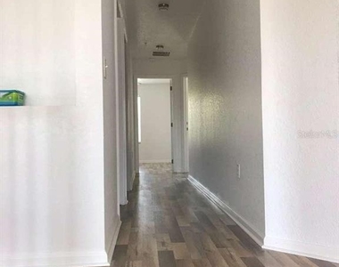 3032 Ashland Lane S - Photo Thumbnail 13