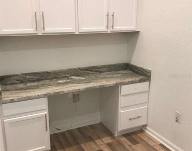 3032 Ashland Lane S - Photo Thumbnail 9