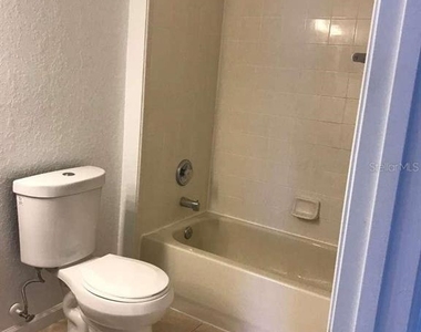 3032 Ashland Lane S - Photo Thumbnail 19