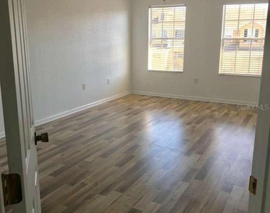3032 Ashland Lane S - Photo Thumbnail 14