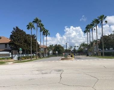 3032 Ashland Lane S - Photo Thumbnail 1