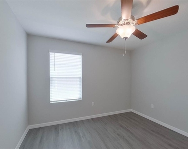 8641 Sw 43rd Terrace - Photo Thumbnail 23