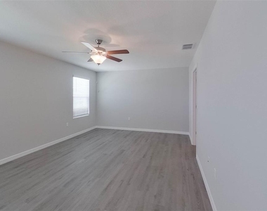 8641 Sw 43rd Terrace - Photo Thumbnail 15