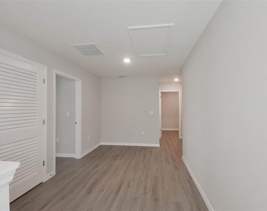 8641 Sw 43rd Terrace - Photo Thumbnail 13