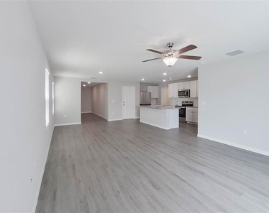8641 Sw 43rd Terrace - Photo Thumbnail 4