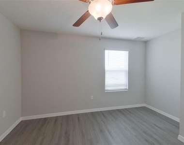 8641 Sw 43rd Terrace - Photo Thumbnail 9